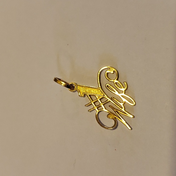 14k Gold #1 Wife Charm Pendant - Picture 2 of 5